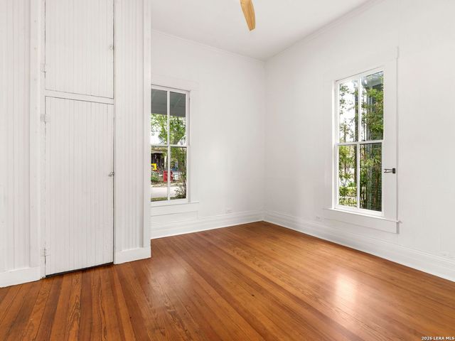 318 Sadie Street, San Antonio, TX 78210