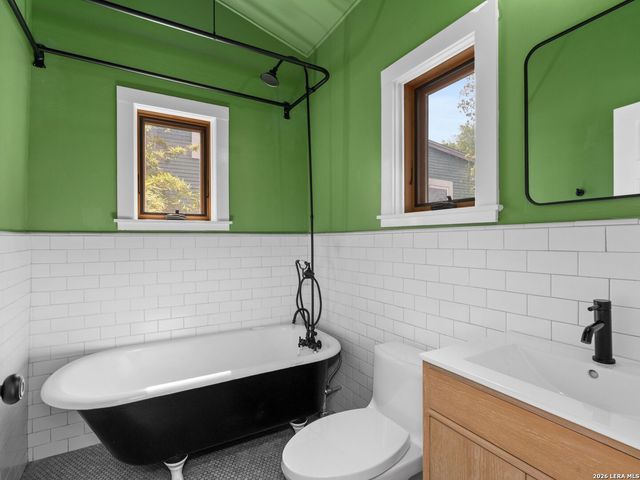 318 Sadie Street, San Antonio, TX 78210