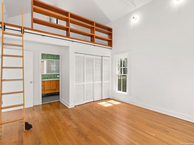 318 Sadie Street, San Antonio, TX 78210