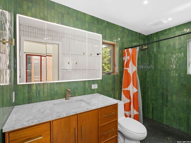 318 Sadie Street, San Antonio, TX 78210