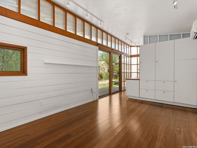 318 Sadie Street, San Antonio, TX 78210