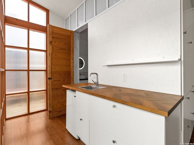 318 Sadie Street, San Antonio, TX 78210