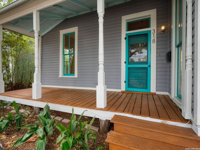 318 Sadie Street, San Antonio, TX 78210