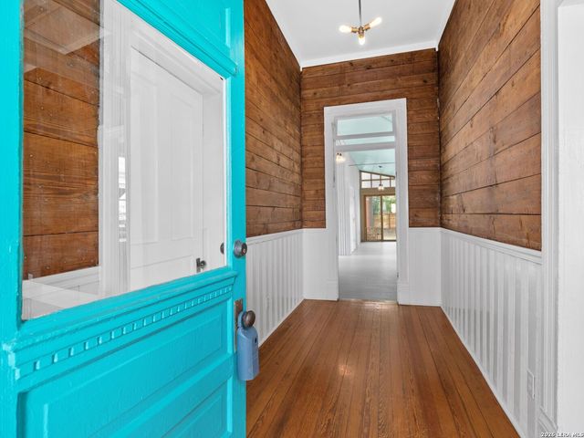 318 Sadie Street, San Antonio, TX 78210