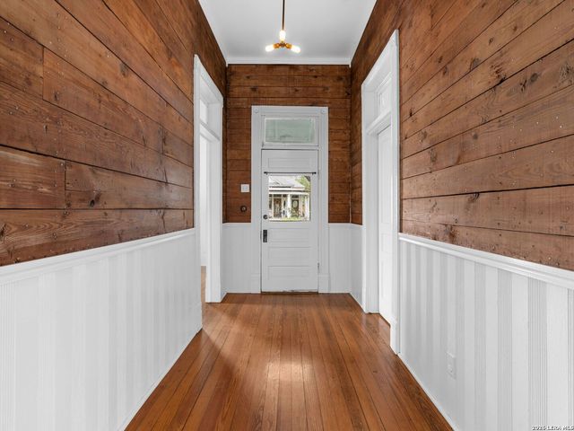 318 Sadie Street, San Antonio, TX 78210