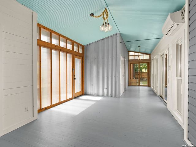 318 Sadie Street, San Antonio, TX 78210