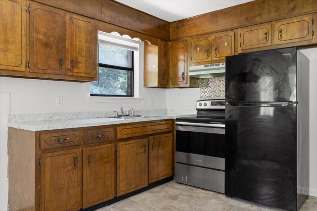 555 E Garden Farm Road, Rossville, GA 30741