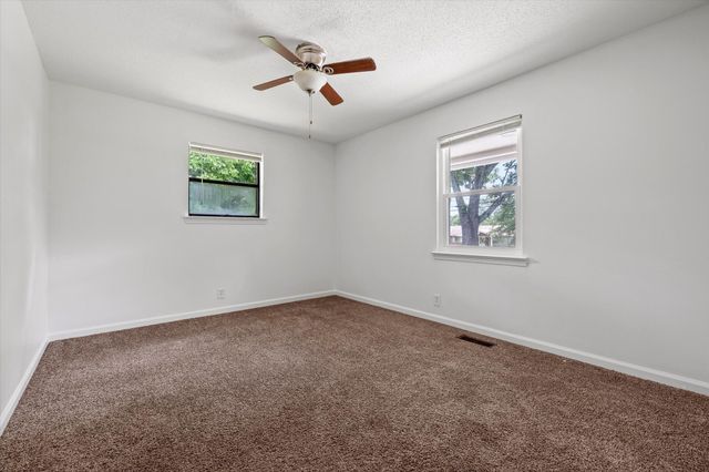 555 E Garden Farm Road, Rossville, GA 30741