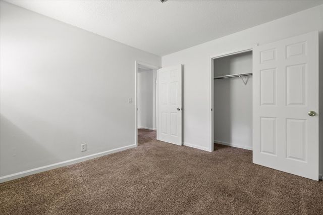 555 E Garden Farm Road, Rossville, GA 30741