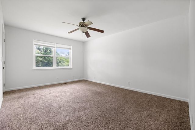 555 E Garden Farm Road, Rossville, GA 30741