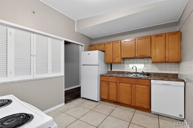 9850 Monarch Drive, St Louis, MO 63136