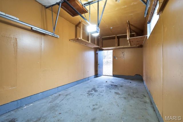 9850 Monarch Drive, St Louis, MO 63136