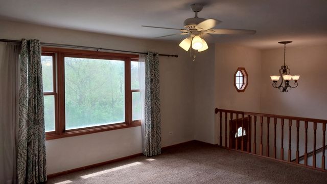 5420 Hillside Drive, Mchenry, IL 60050