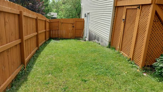 5420 Hillside Drive, Mchenry, IL 60050