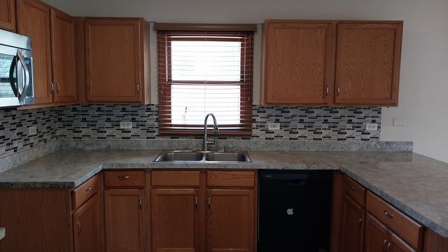 5420 Hillside Drive, Mchenry, IL 60050