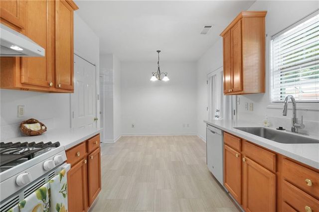 3309 Raes Creek Road 13, Marietta, GA 30008