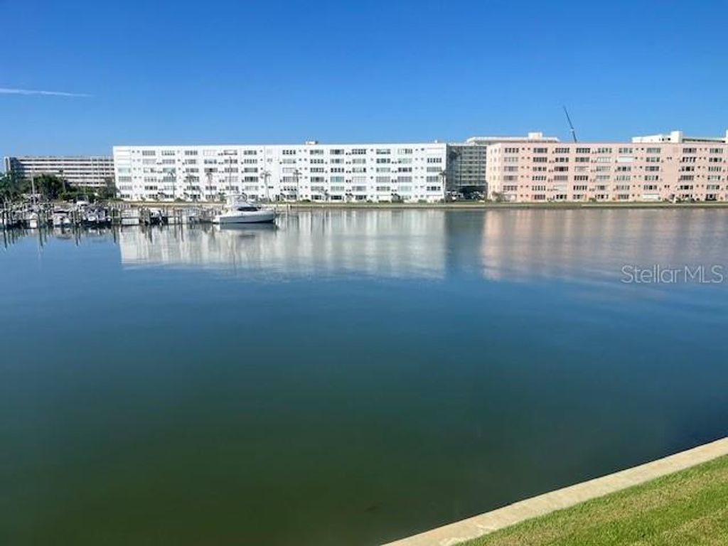 5940 30TH AVENUE S 203, Gulfport, FL 33707