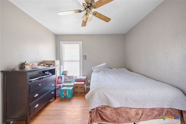 1007 W Avenue A, Lampasas, TX 76550