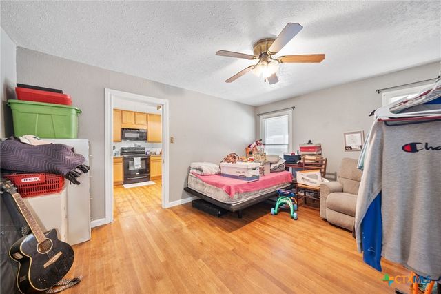 1007 W Avenue A, Lampasas, TX 76550