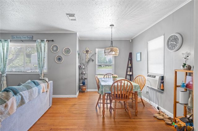 1007 W Avenue A, Lampasas, TX 76550