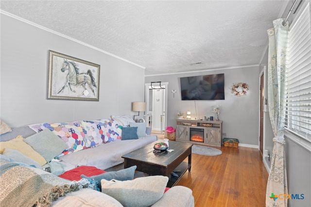 1007 W Avenue A, Lampasas, TX 76550