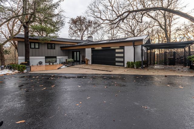 2200 Willow Lane, Rockford, IL 61107