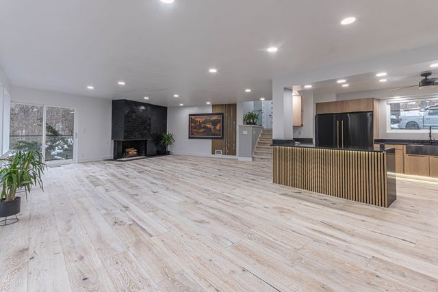 2200 Willow Lane, Rockford, IL 61107