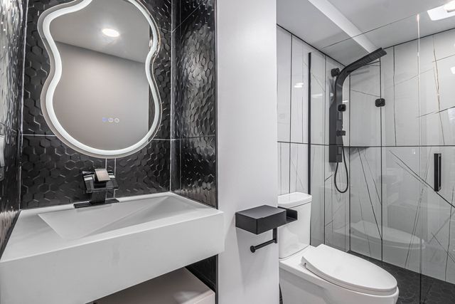 2200 Willow Lane, Rockford, IL 61107