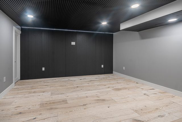 2200 Willow Lane, Rockford, IL 61107