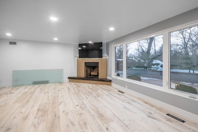 2200 Willow Lane, Rockford, IL 61107