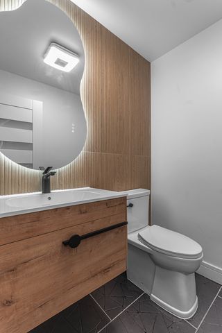 2200 Willow Lane, Rockford, IL 61107