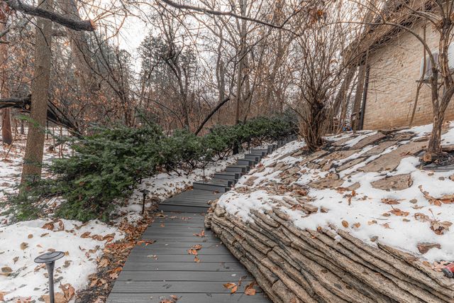 2200 Willow Lane, Rockford, IL 61107