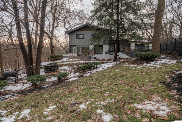 2200 Willow Lane, Rockford, IL 61107