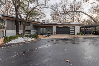 2200 Willow Lane, Rockford, IL 61107