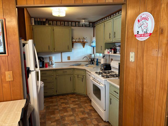 1690 Buena Vista Avenue, Grant Twp, MI 48748