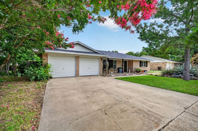 1128 Stanley Street, Denton, TX 76201