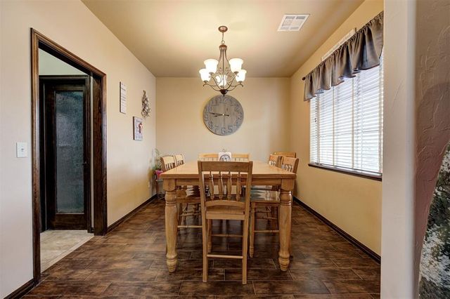 13313 Ambleside Drive, Yukon, OK 73099