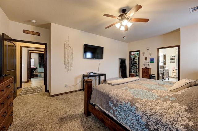 13313 Ambleside Drive, Yukon, OK 73099