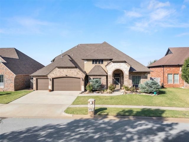 13313 Ambleside Drive, Yukon, OK 73099