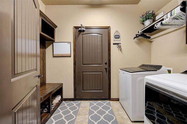 13313 Ambleside Drive, Yukon, OK 73099