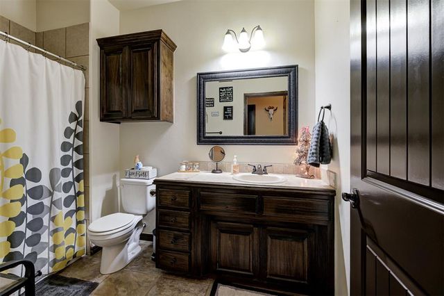 13313 Ambleside Drive, Yukon, OK 73099