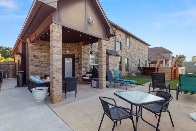 13313 Ambleside Drive, Yukon, OK 73099