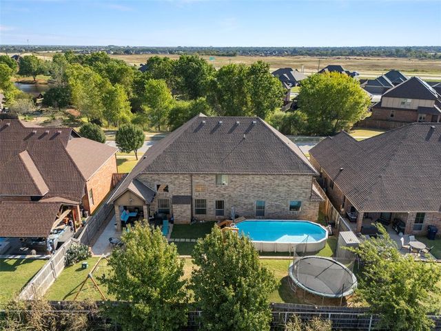 13313 Ambleside Drive, Yukon, OK 73099