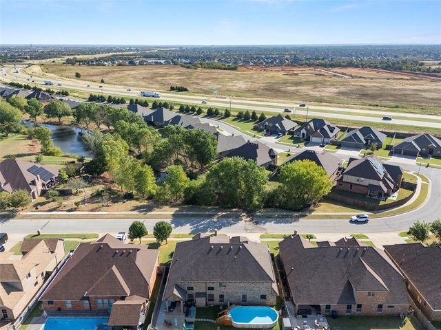 13313 Ambleside Drive, Yukon, OK 73099