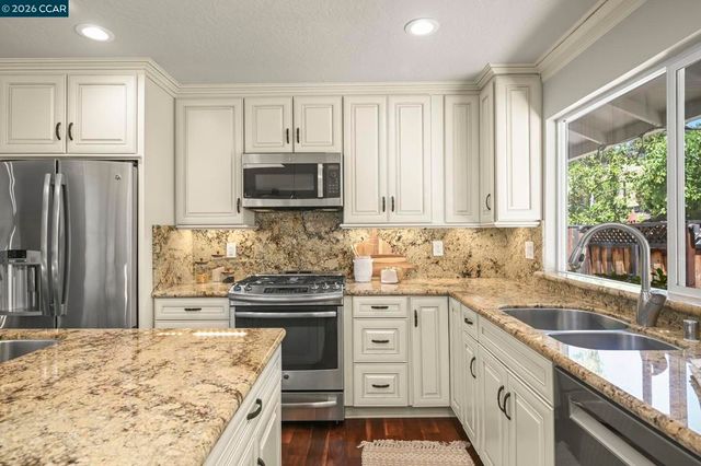 5515 Langford Ct, Concord, CA 94521