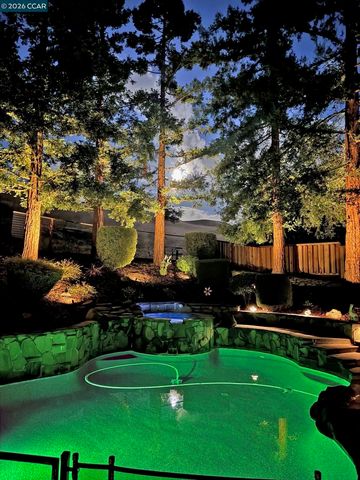 5515 Langford Ct, Concord, CA 94521