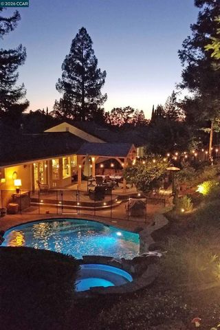 5515 Langford Ct, Concord, CA 94521