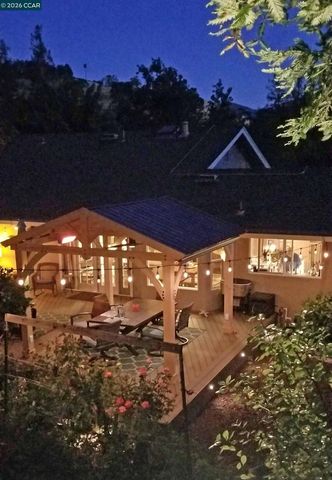 5515 Langford Ct, Concord, CA 94521