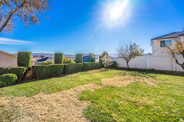 1411 W HOPI CIR, St. George, UT 84790