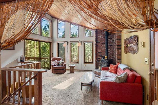 1800 Medina Dr, Arnold, CA 95223